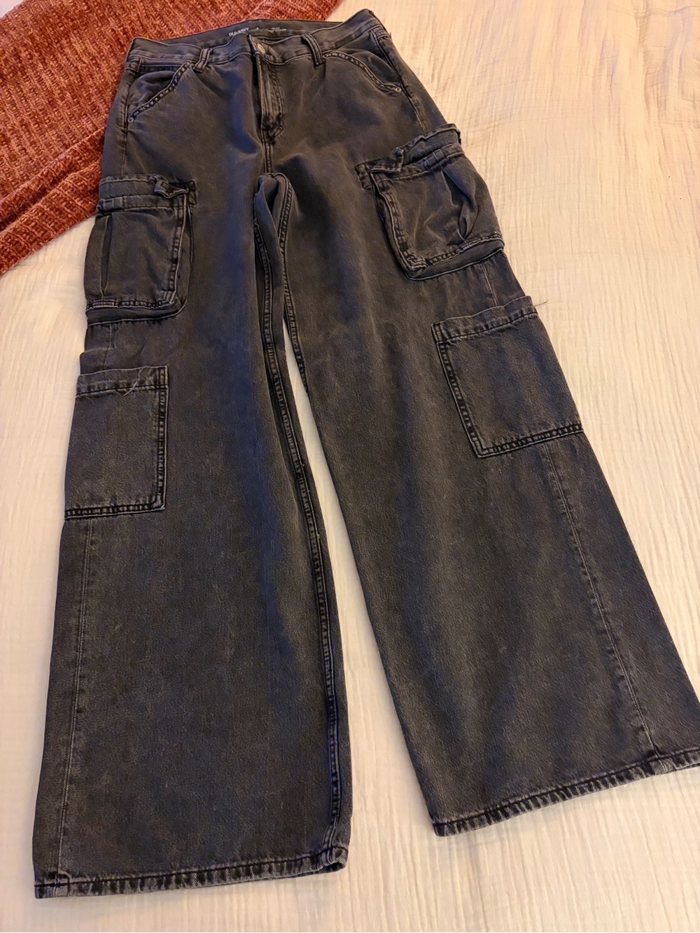 Old Navy Black Baggy Cargo Jeans 6L
